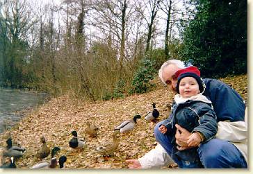 20060404-02 Met opa bij de eendjes